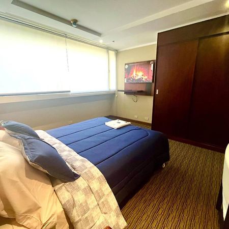 1420 Lujosa Habitacion - Hotel Akros Quito Kültér fotó