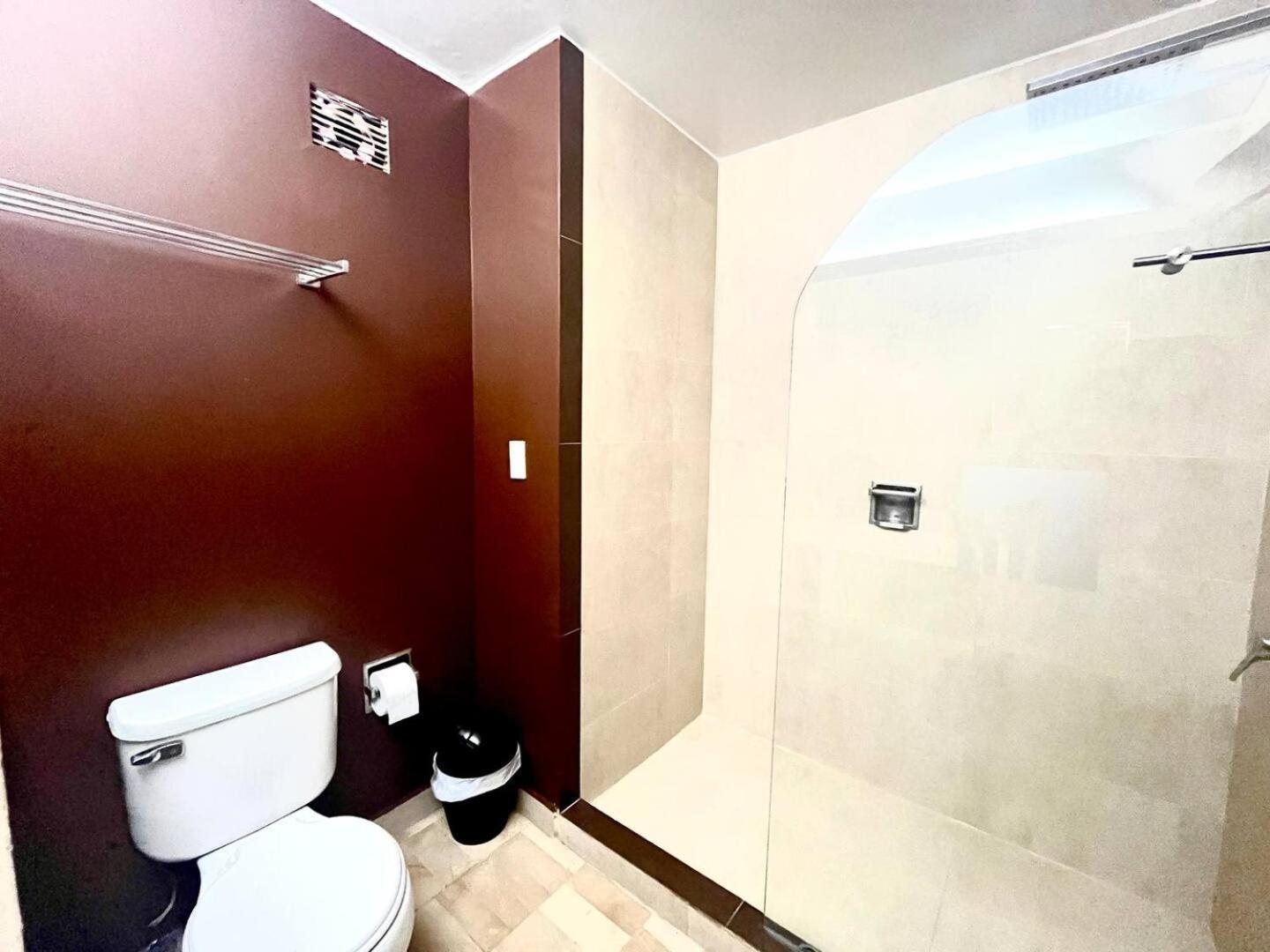 1420 Lujosa Habitacion - Hotel Akros Quito Kültér fotó
