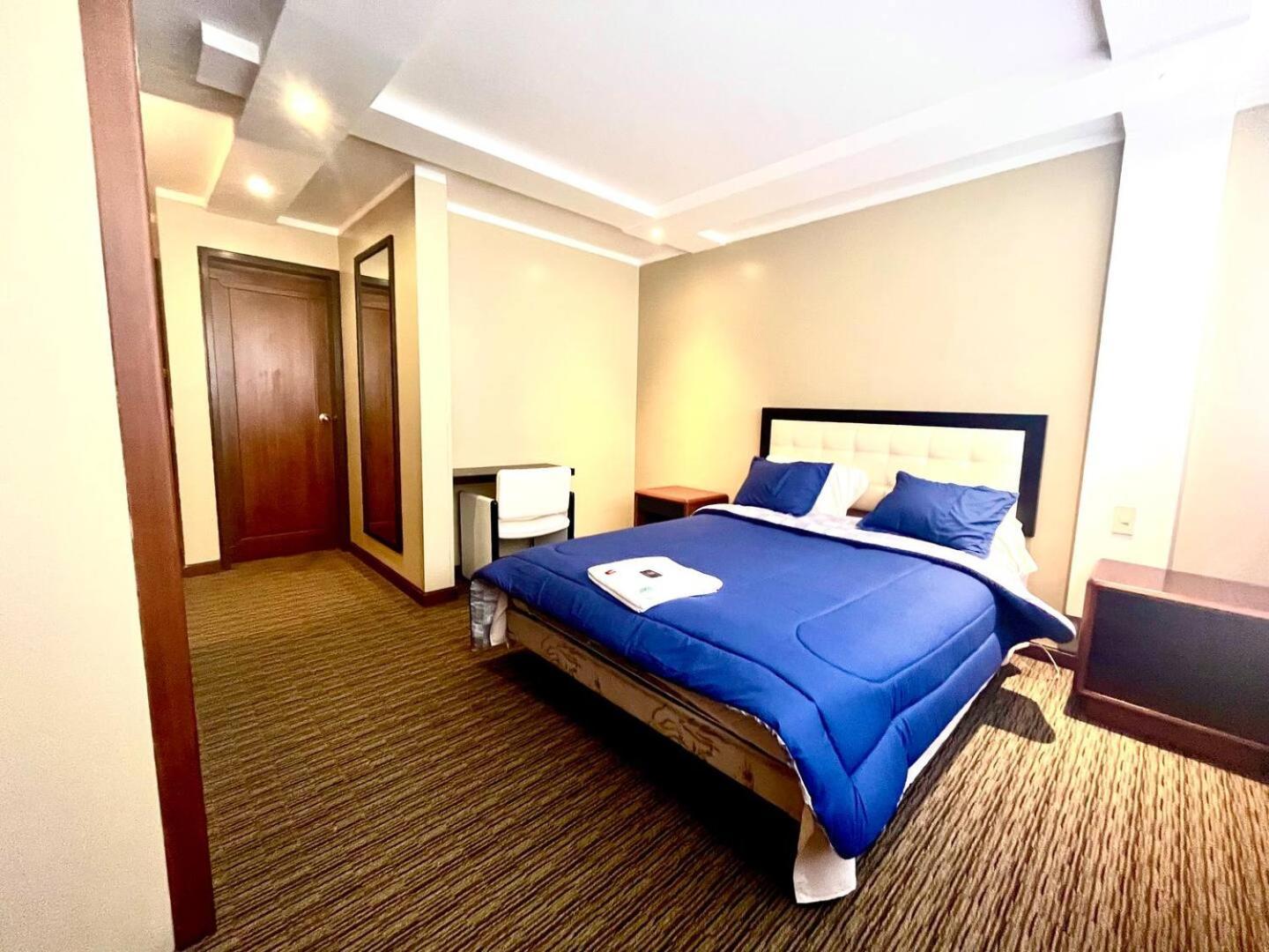 1420 Lujosa Habitacion - Hotel Akros Quito Kültér fotó